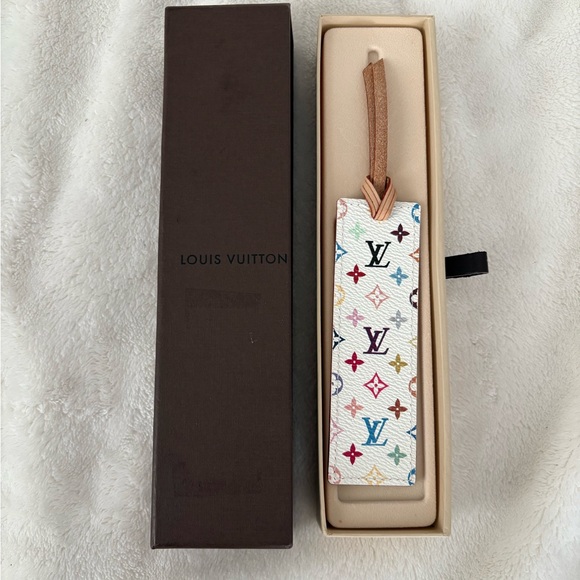 Sold - Picture 1 of 3